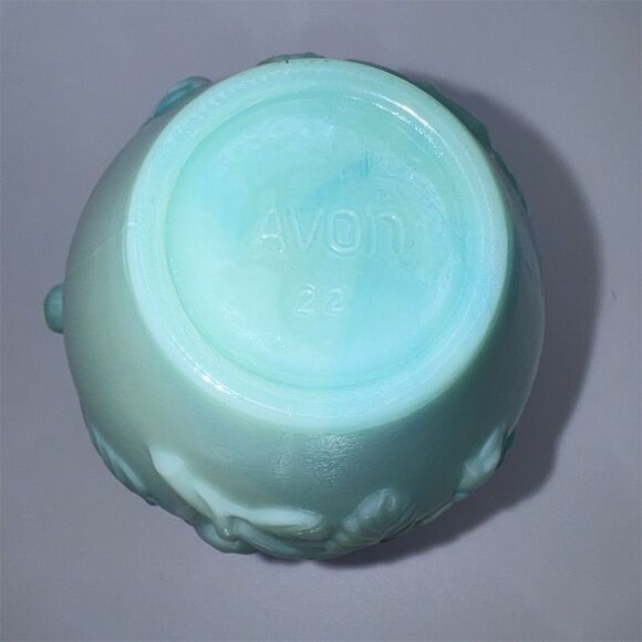 Vintage Avon Milk Glass‎ Pitcher & Basin Set with Rose Design 1970s - Picture 6 of 6